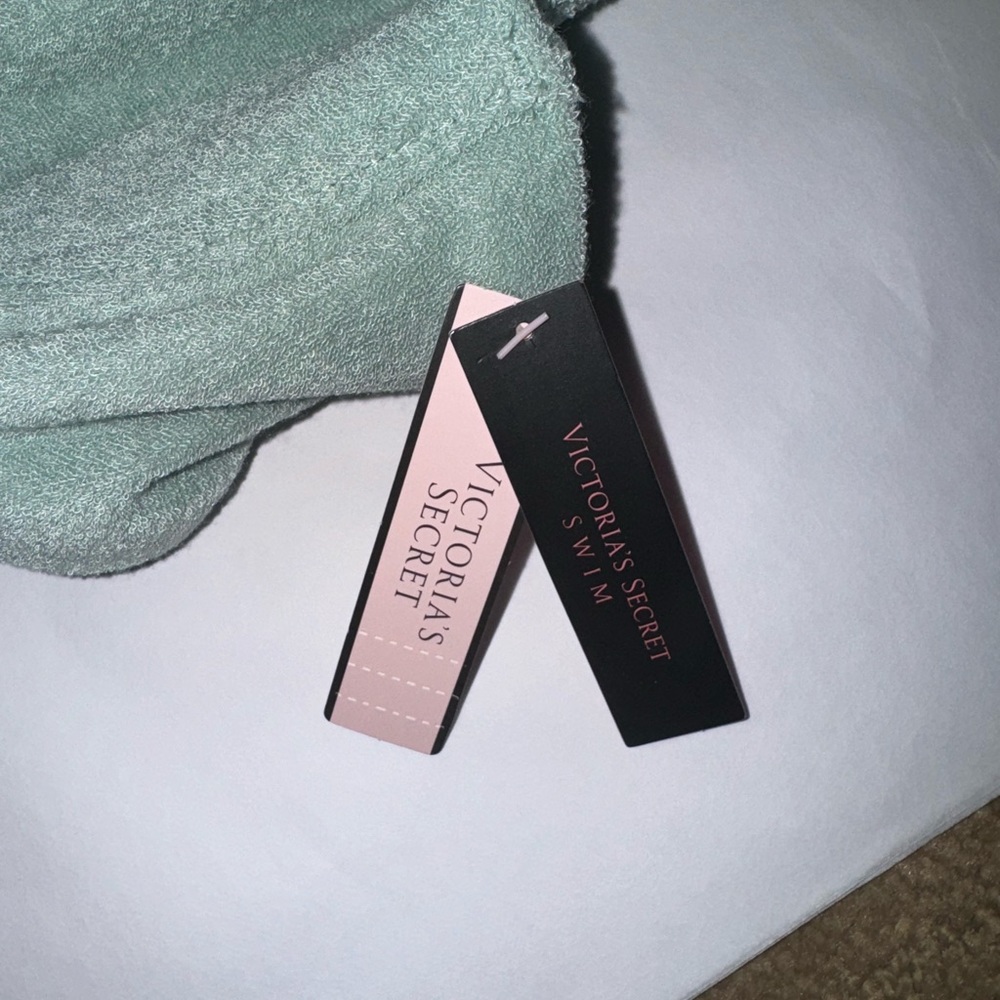 36C ~ Spring 2022 VICTORIA’S SECRET Moss Green Terry Cloth Bikini Top NWT! - Picture 6 of 6